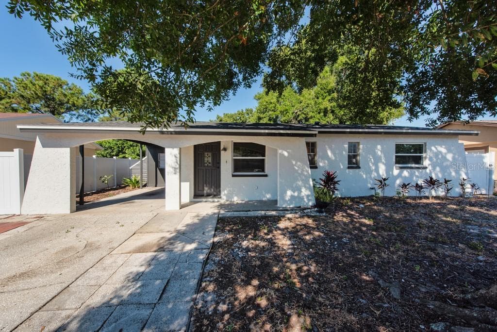 6303 S LANSDALE CIRCLE TAMPA, FL 33616