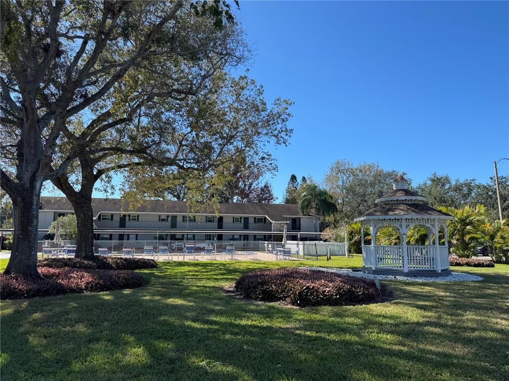 9851 113TH STREET N UNIT 207 SEMINOLE, FL 33778