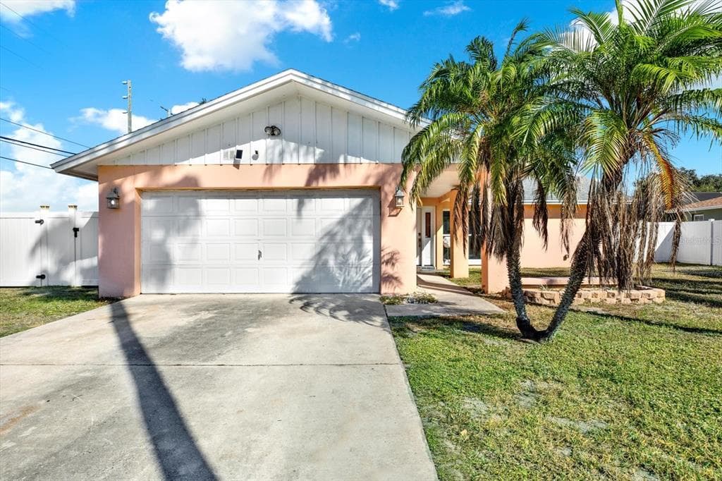 13697 SAN RAFAEL DRIVE LARGO, FL 33774