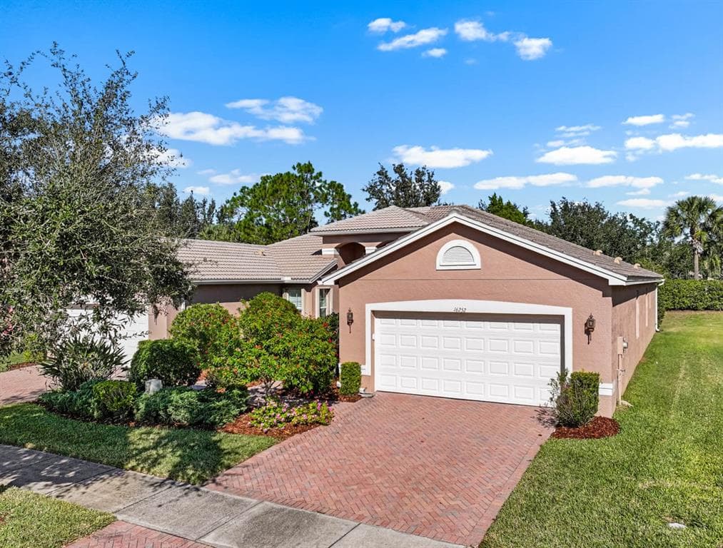 16252 AMETHYST KEY DRIVE WIMAUMA, FL 33598