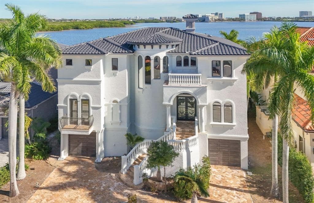 4107 CAUSEWAY VISTA DRIVE