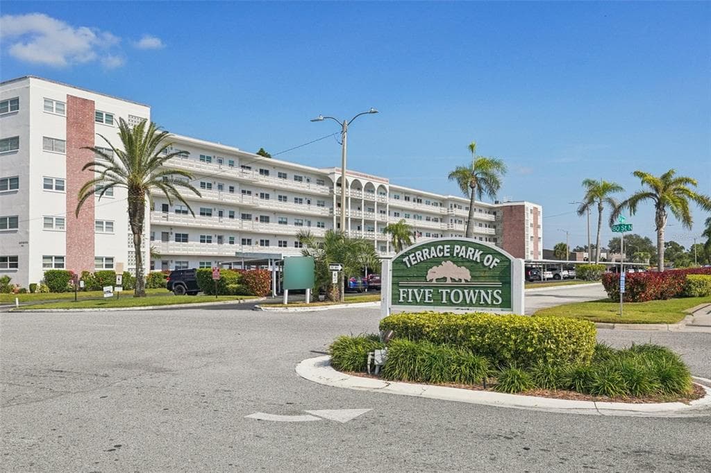 5501 80TH STREET N UNIT 505 ST PETERSBURG, FL 33709