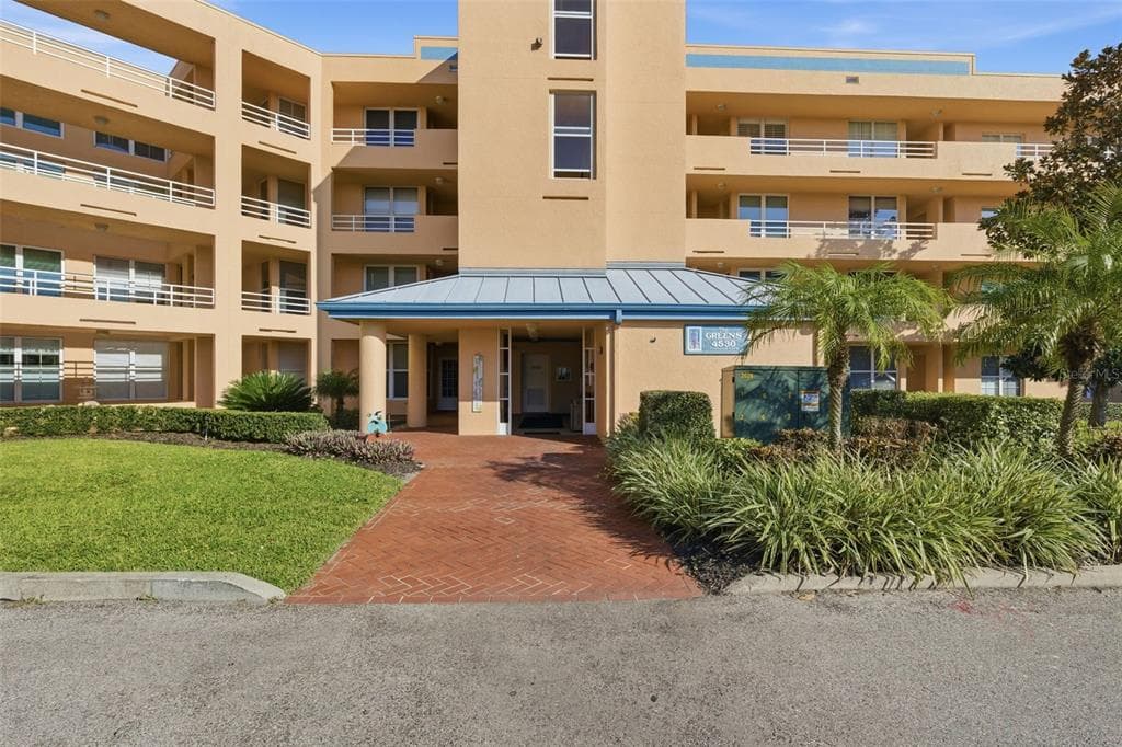 4530 PINEBROOK CIRCLE UNIT 301
