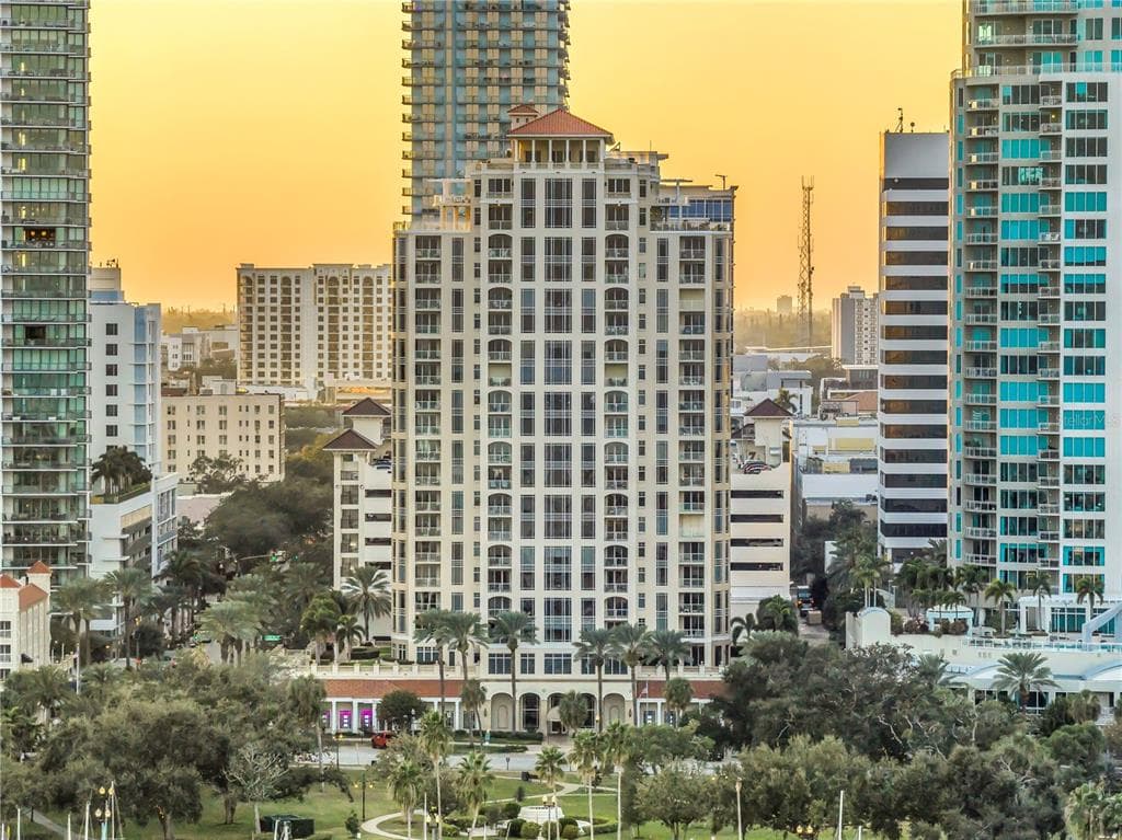 100 BEACH DRIVE NE UNIT 1803 ST PETERSBURG, FL 33701