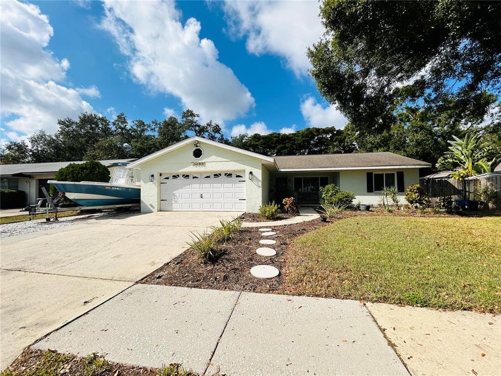 2056 59TH WAY N CLEARWATER, FL 33760