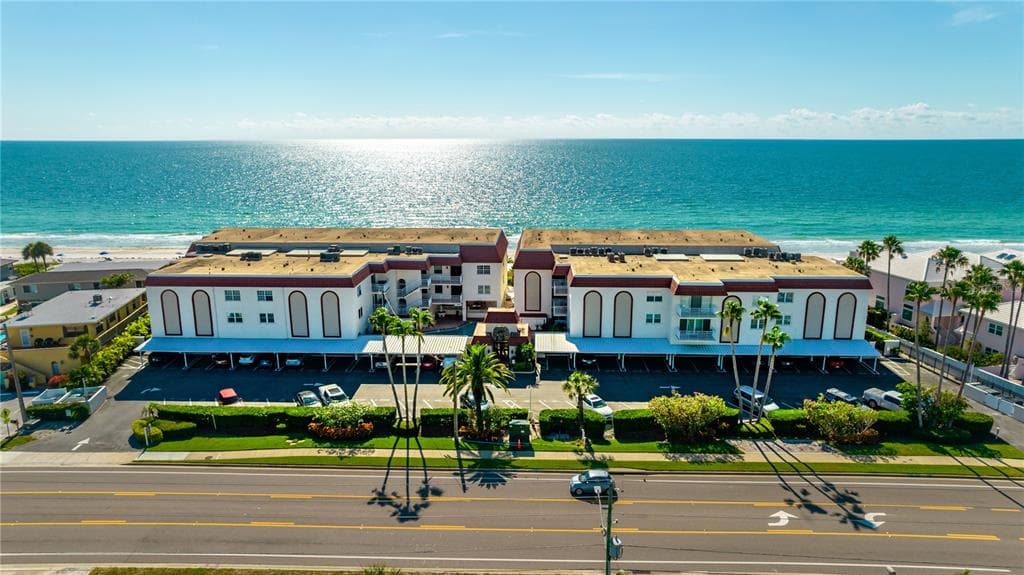 2900 GULF BOULEVARD UNIT 307 BELLEAIR BEACH, FL 33786