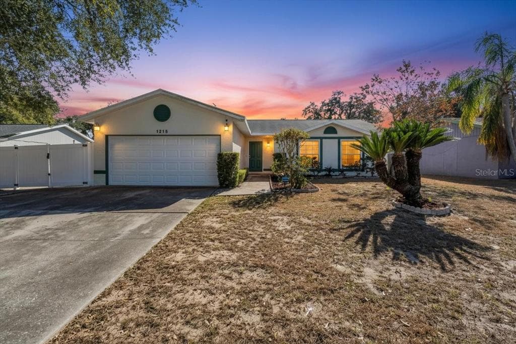 1215 EDGERTON DRIVE VALRICO, FL 33594