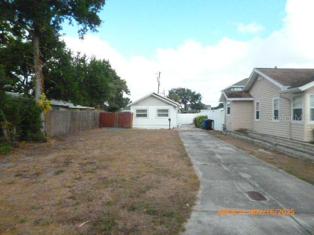 1651 32 AVENUE N ST PETERSBURG, FL 33713