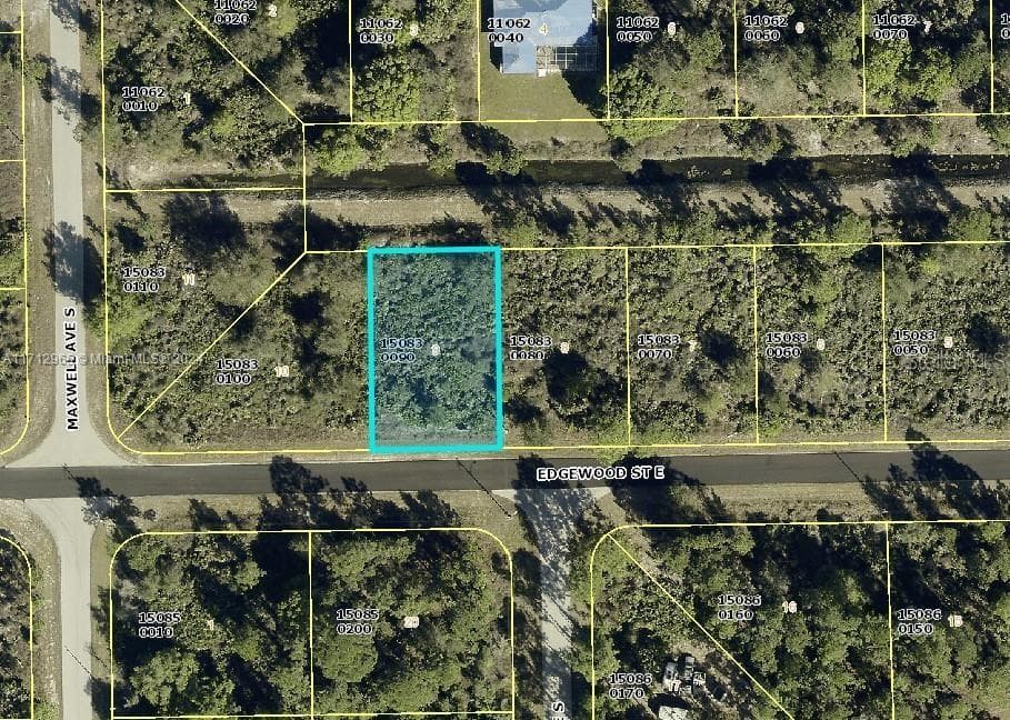 1219 EDGEWOOD STREET E LEHIGH ACRES, FL 33974