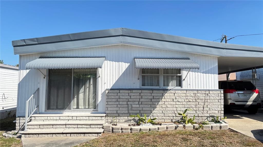4061 58TH AVENUE N UNIT 127 ST PETERSBURG, FL 33714