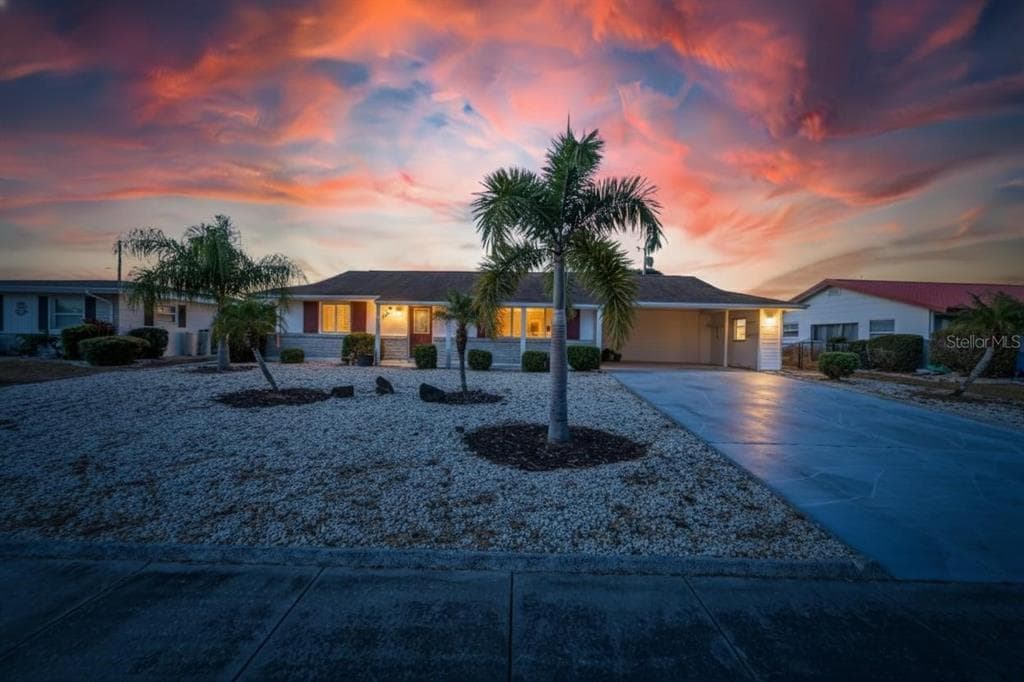 743 OJAI AVENUE SUN CITY CENTER, FL 33573