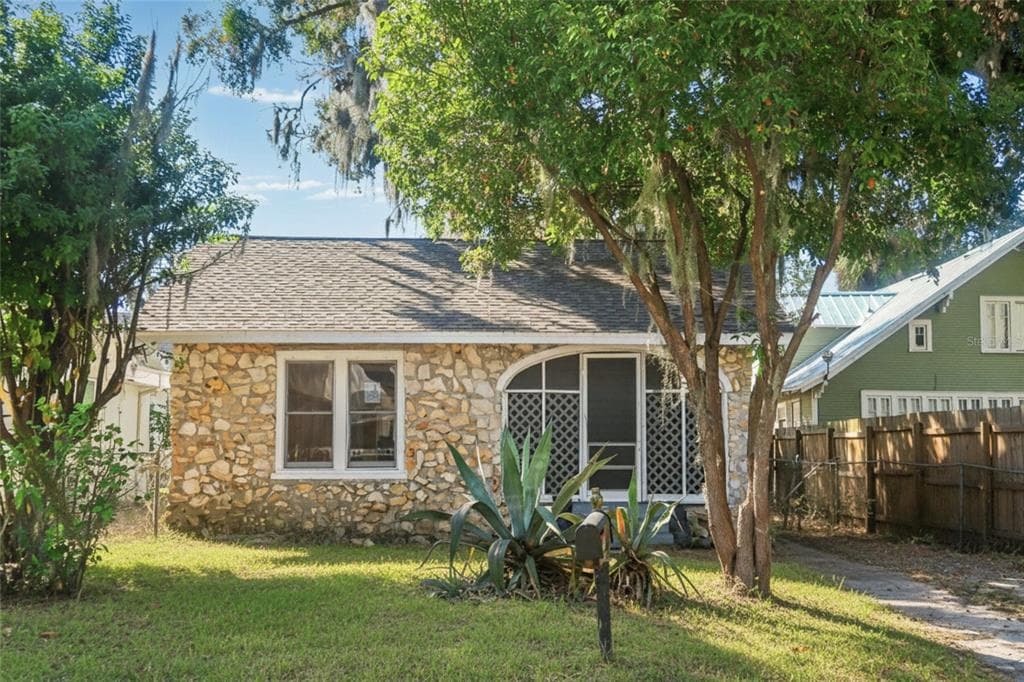 5353 10TH STREET ZEPHYRHILLS, FL 33542