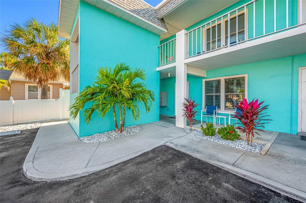 680 71ST AVENUE UNIT 1 ST PETE BEACH, FL 33706