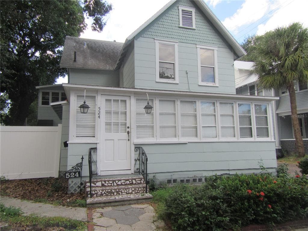 524 3RD STREET N UNIT B ST PETERSBURG, FL 33701