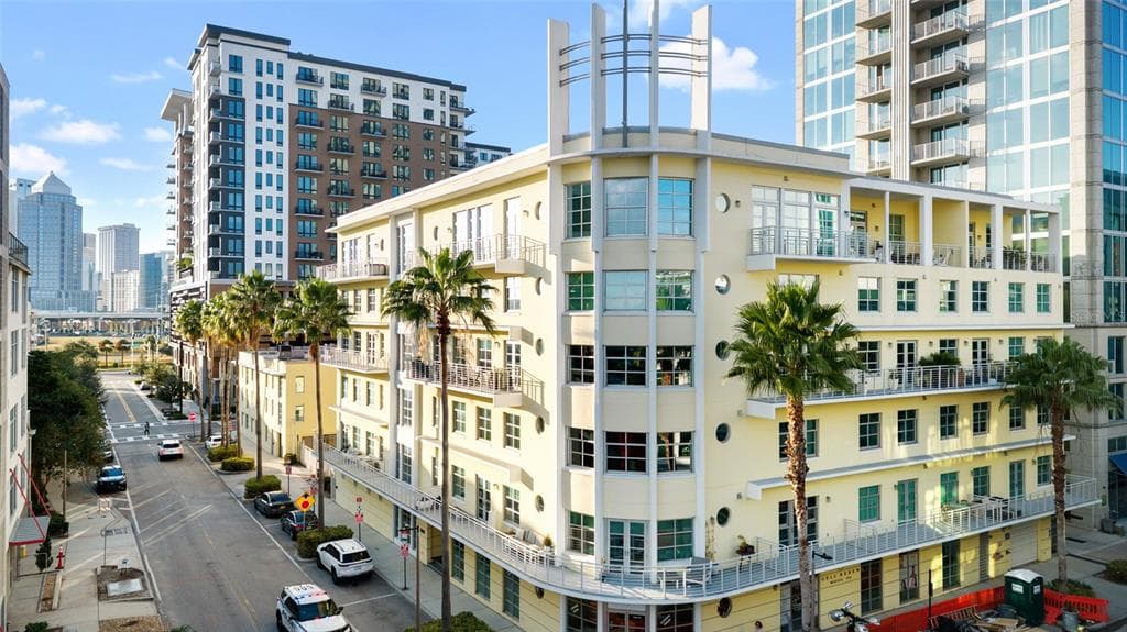 1212 E WHITING STREET UNIT 402 TAMPA, FL 33602