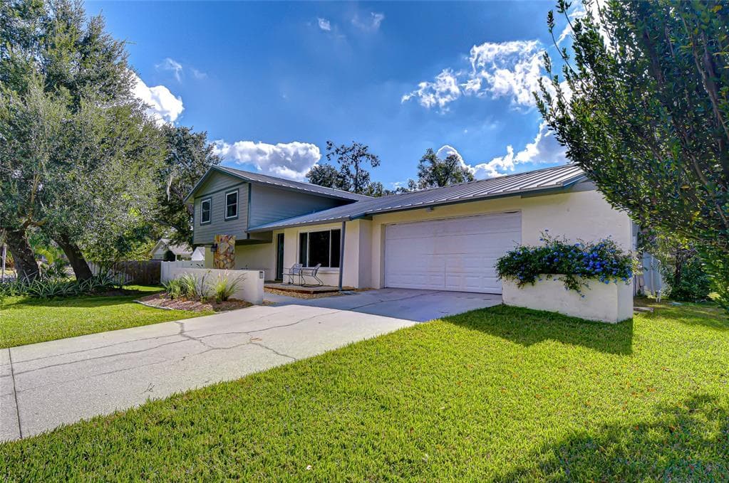 309 BLOOMINGFIELD DRIVE BRANDON, FL 33511