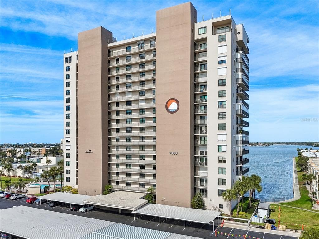 7300 SUN ISLAND DRIVE S UNIT 303 SOUTH PASADENA, FL 33707