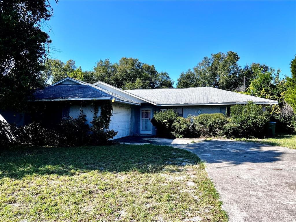 562 GALLOWAY AVENUE DELTONA, FL 32725