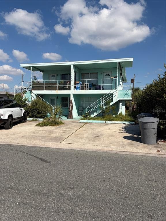 11425 1ST STREET E UNIT 1 TREASURE ISLAND, FL 33706