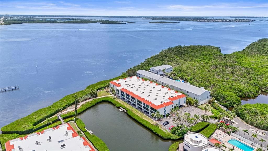 3705 E BAY DRIVE UNIT 205 HOLMES BEACH, FL 34217