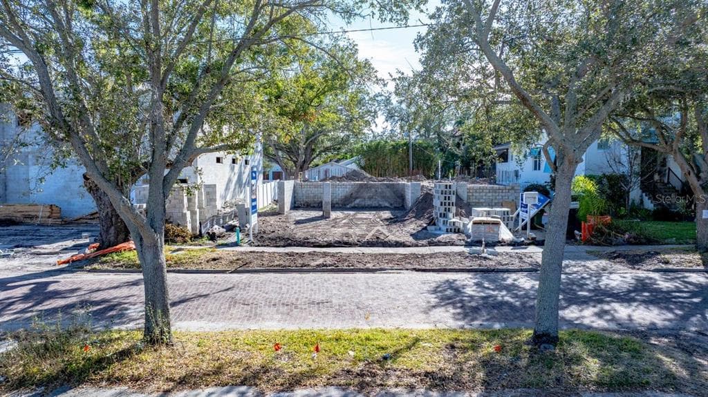 2926 W ALLINE AVENUE TAMPA, FL 33611