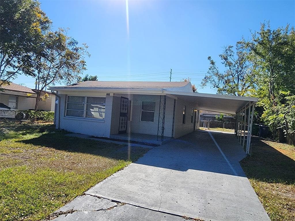 3904 W WALNUT STREET TAMPA, FL 33607