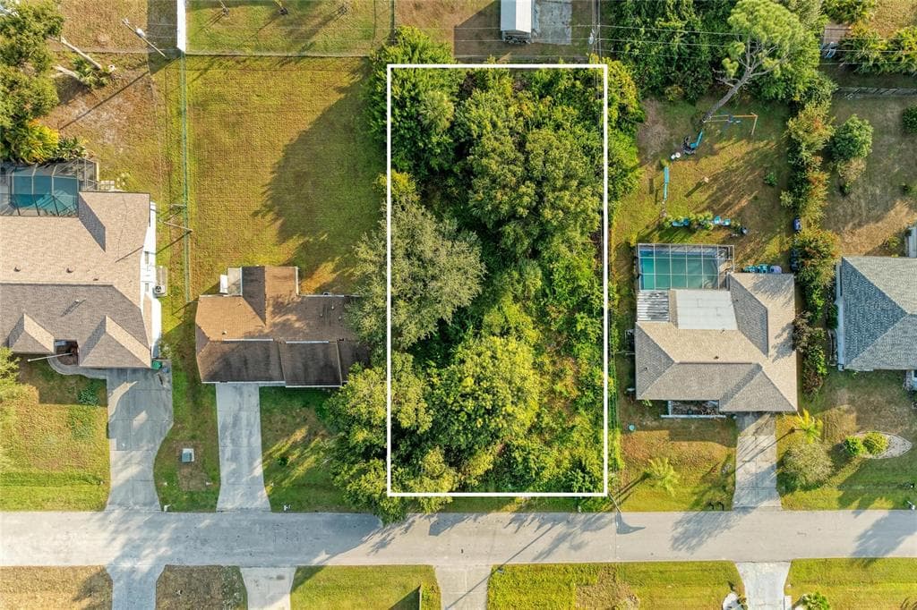20561 TAPPAN ZEE DRIVE PORT CHARLOTTE, FL 33952