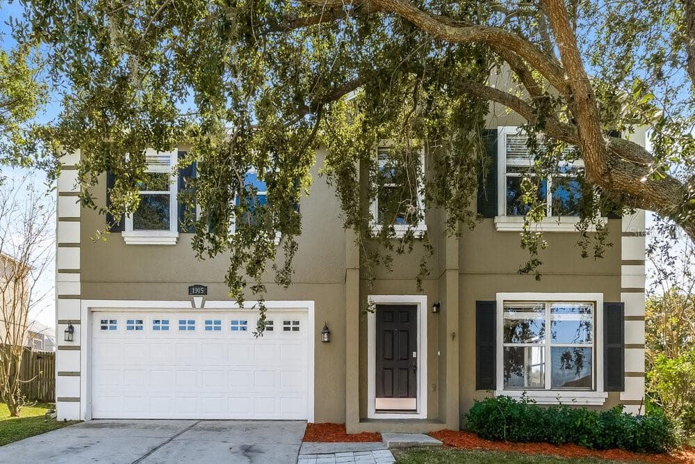 1915 CRESTRIDGE DRIVE CLERMONT, FL 34711