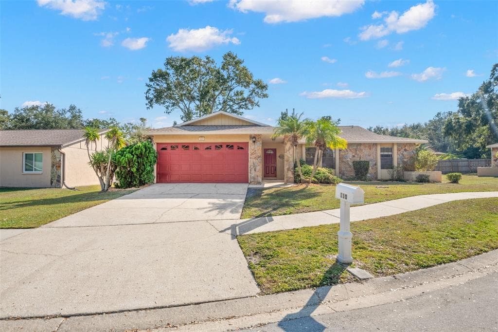 110 MEADOWCROSS DRIVE SAFETY HARBOR, FL 34695