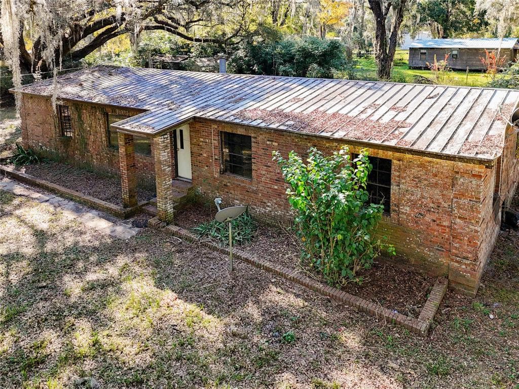 111 MULBERRY STREET PALATKA, FL 32177