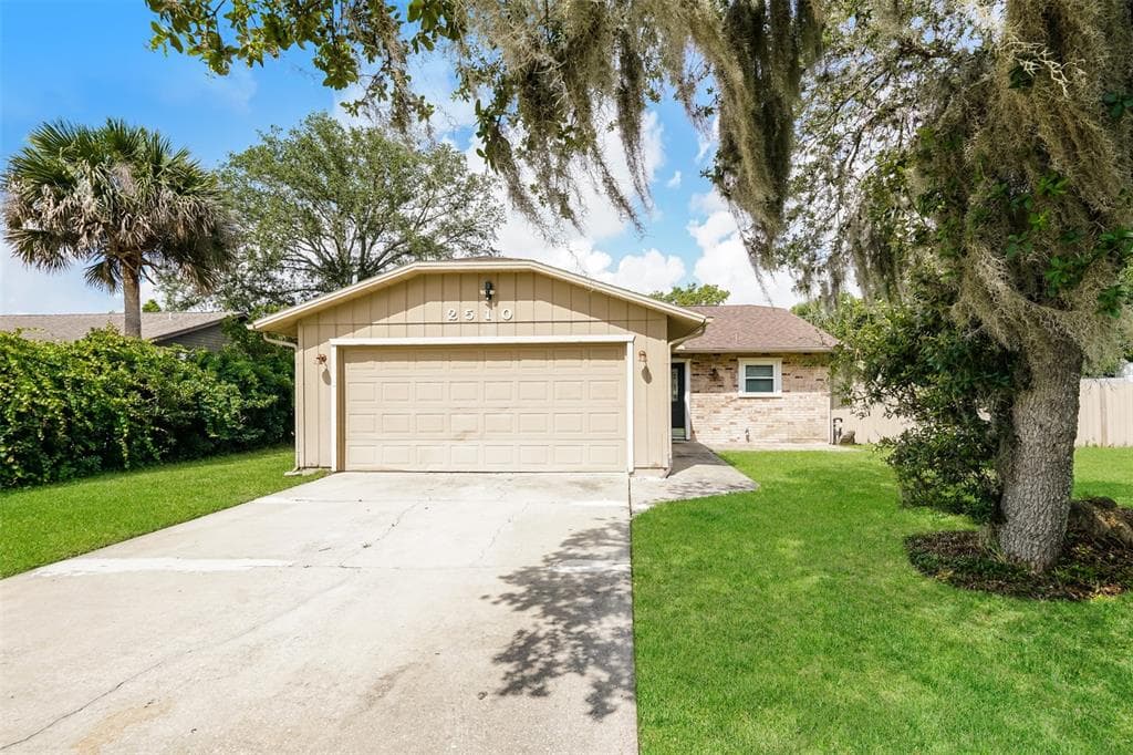 2510 YULE TREE DRIVE EDGEWATER, FL 32141