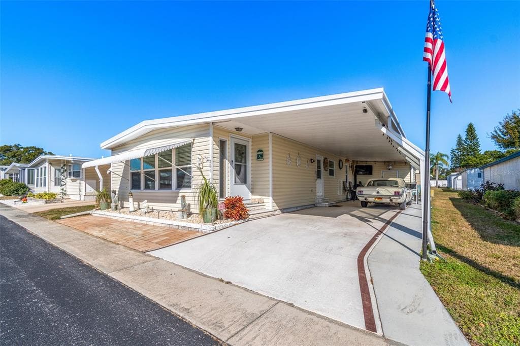 261 SAGO PALM STREET LARGO, FL 33778