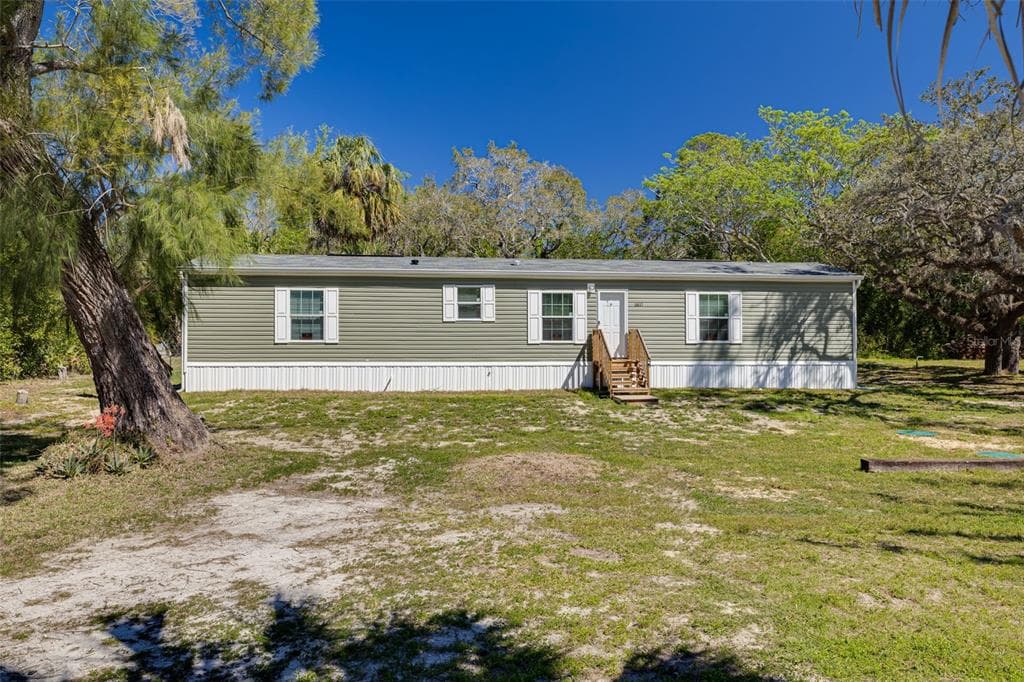 10617 DENTON AVENUE HUDSON, FL 34667