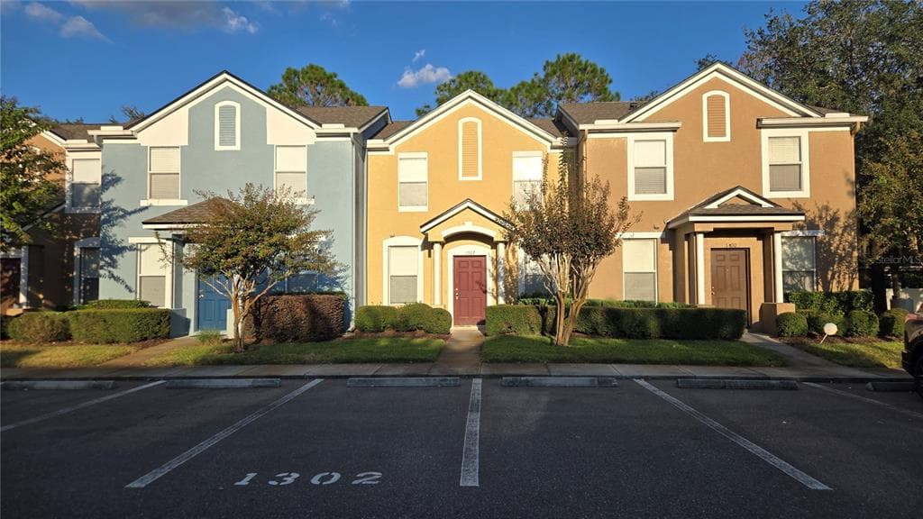 1302 DENMAN COURT WESLEY CHAPEL, FL 33543