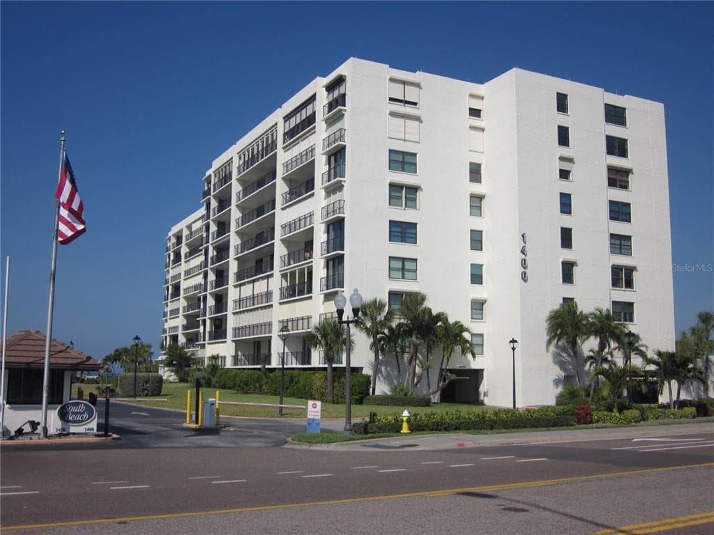1400 GULF BOULEVARD UNIT 608 CLEARWATER BEACH, FL 33767