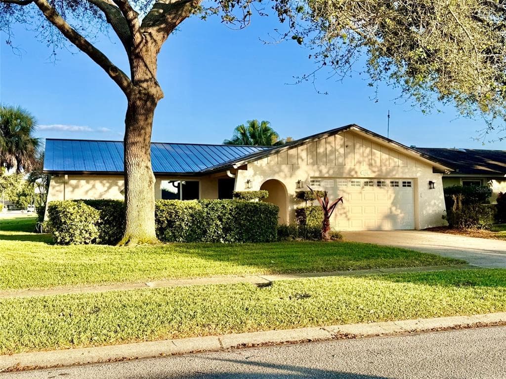 2381 TIMBERCREST CIRCLE W CLEARWATER, FL 33763