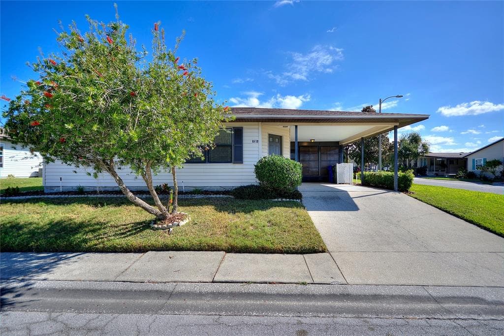 3203 BEAR CREEK LANE LAKELAND, FL 33810