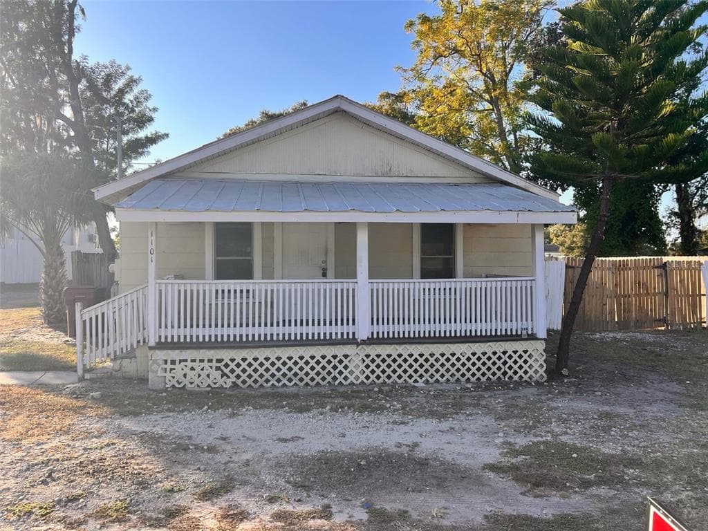 1101 N SHANNON AVENUE PLANT CITY, FL 33563