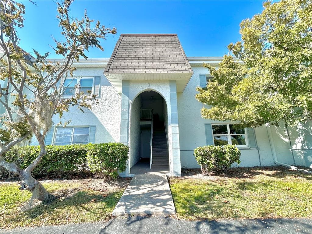 247 S MCMULLEN BOOTH ROAD UNIT 23 CLEARWATER, FL 33759