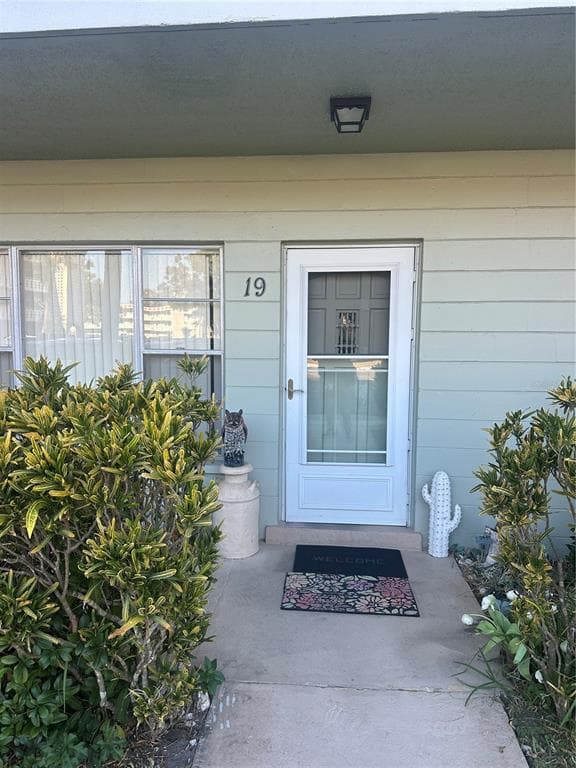 2401 ECUADORIAN WAY UNIT 19 CLEARWATER, FL 33763