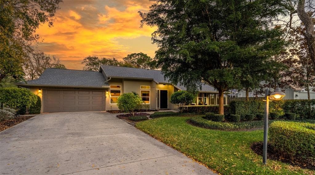 1046 GREYSTONE LANE SARASOTA, FL 34232