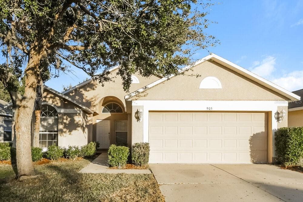 905 15TH STREET NE RUSKIN, FL 33570