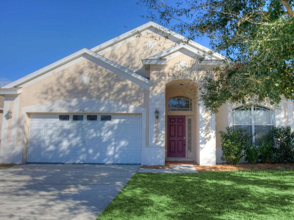 9707 PATRICIAN DRIVE NEW PORT RICHEY, FL 34655