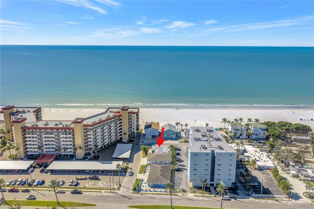 18319 SUNSET BOULEVARD REDINGTON SHORES, FL 33708