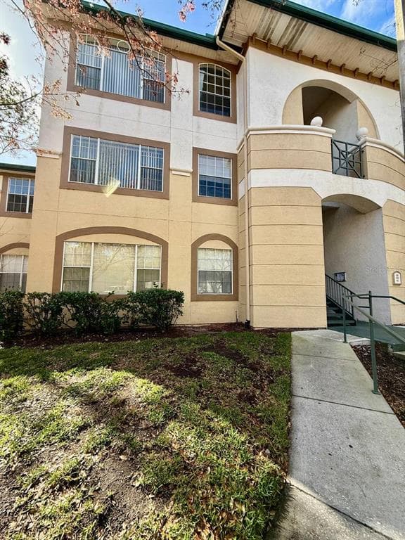 17106 CARRINGTON PARK DRIVE UNIT 605 TAMPA, FL 33647