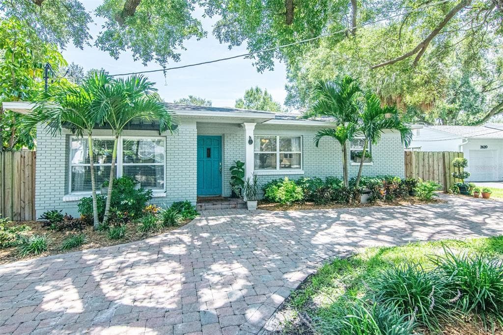 2618 S TORONTO AVENUE TAMPA, FL 33629