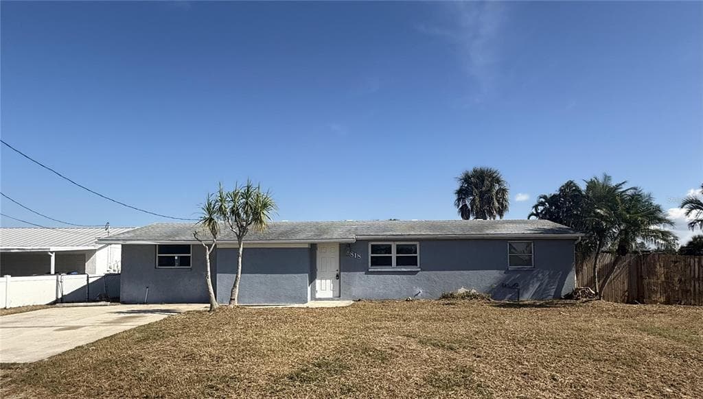 818 BAYVIEW DRIVE RUSKIN, FL 33570