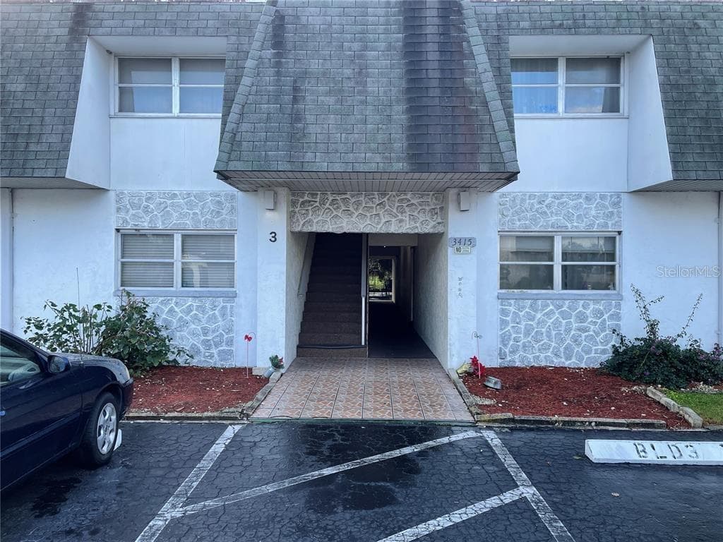 3415 TRICON LANE UNIT 24 HOLIDAY, FL 34691