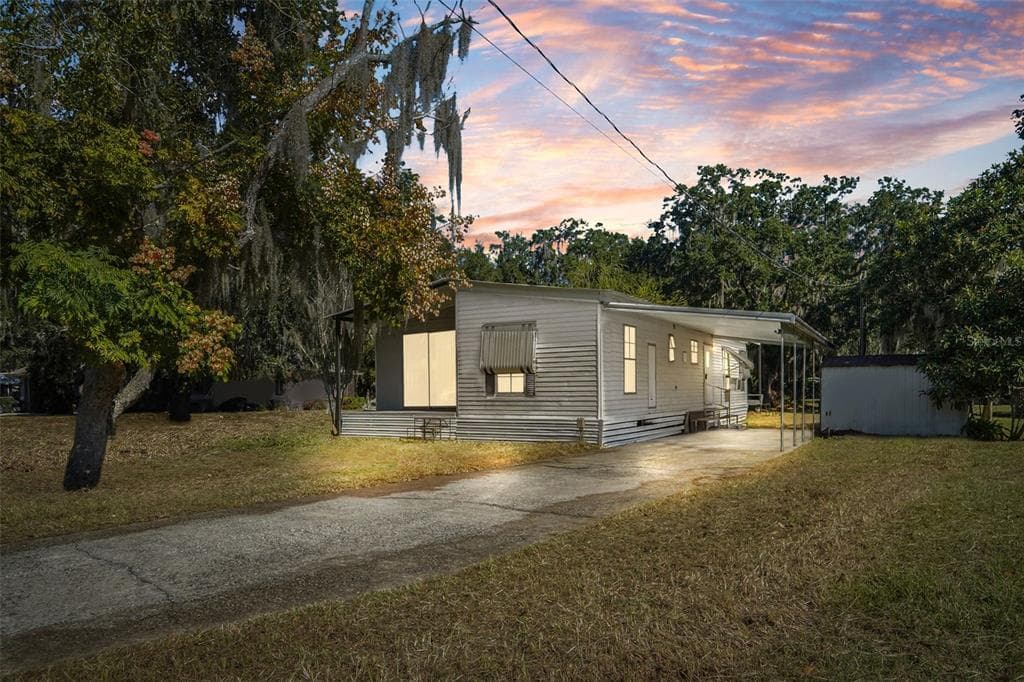 19 MARY BELL LANDING ROAD SEBRING, FL 33876