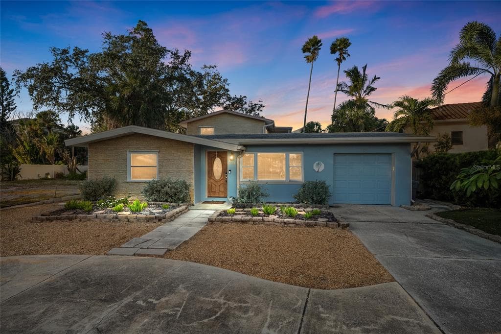 284 44TH AVENUE ST PETE BEACH, FL 33706